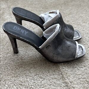 DKNY Black metallic shine, peep toe Mules, Sz 8